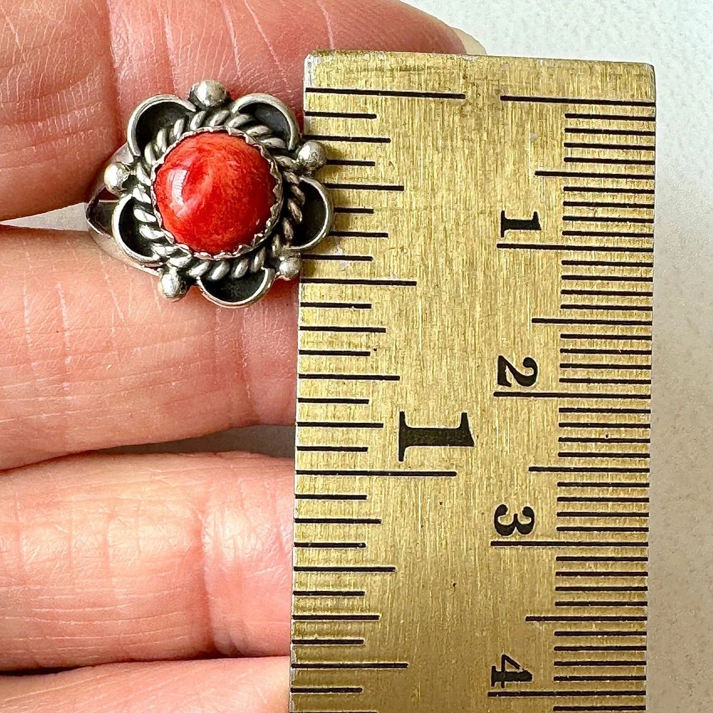 Navajo Flower Ring Red Spiny Oyster Sz 9 Sterling Silver Scalloped Native Amer